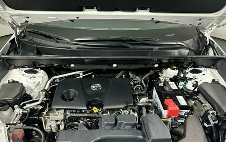 Toyota RAV4, 2023 год, 4 000 000 рублей, 10 фотография