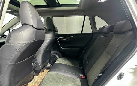 Toyota RAV4, 2023 год, 4 000 000 рублей, 19 фотография