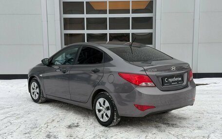 Hyundai Solaris II рестайлинг, 2015 год, 1 020 000 рублей, 3 фотография