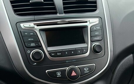 Hyundai Solaris II рестайлинг, 2015 год, 1 020 000 рублей, 19 фотография