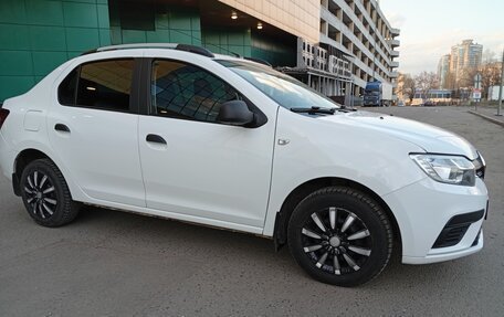 Renault Logan II, 2019 год, 895 000 рублей, 11 фотография