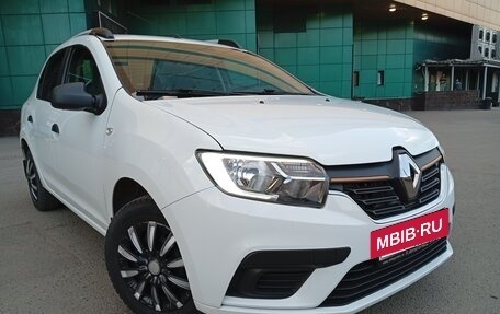 Renault Logan II, 2019 год, 895 000 рублей, 3 фотография