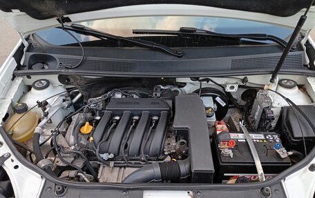 Renault Logan II, 2019 год, 895 000 рублей, 18 фотография