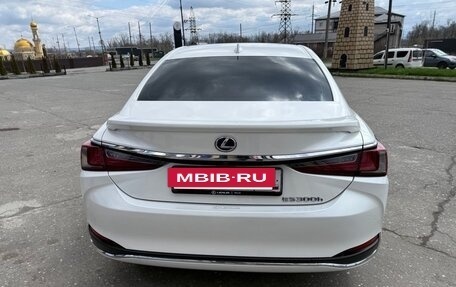 Lexus ES VII, 2022 год, 4 300 000 рублей, 4 фотография