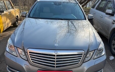 Mercedes-Benz E-Класс, 2011 год, 1 600 000 рублей, 5 фотография