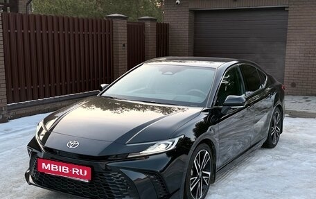 Toyota Camry, 2024 год, 3 990 000 рублей, 2 фотография