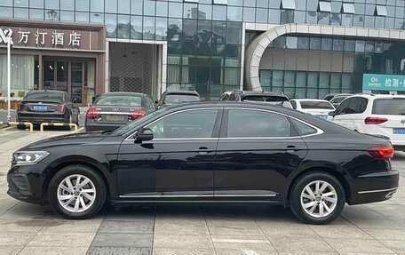 Volkswagen Passat B8 рестайлинг, 2022 год, 1 630 000 рублей, 5 фотография