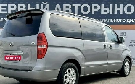 Hyundai Grand Starex Grand Starex I рестайлинг 2, 2012 год, 1 675 000 рублей, 5 фотография