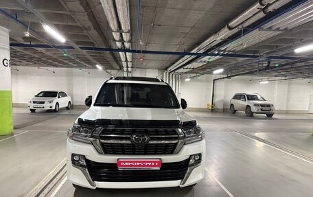 Toyota Land Cruiser 200, 2020 год, 8 200 000 рублей, 1 фотография