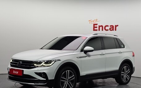Volkswagen Tiguan II, 2022 год, 2 590 007 рублей, 1 фотография