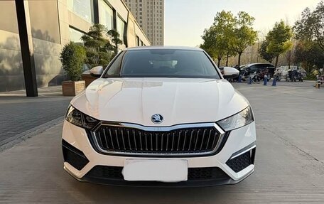 Skoda Octavia IV, 2022 год, 2 100 000 рублей, 2 фотография