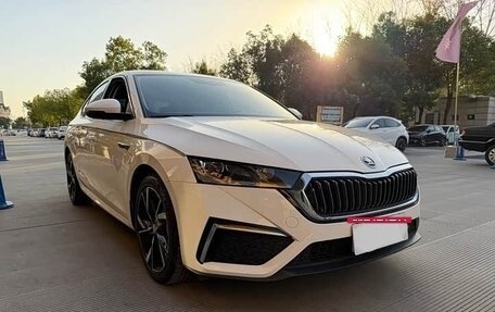 Skoda Octavia IV, 2022 год, 2 100 000 рублей, 3 фотография