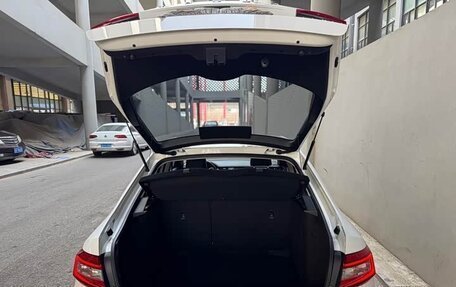 Skoda Octavia, 2022 год, 1 590 000 рублей, 5 фотография