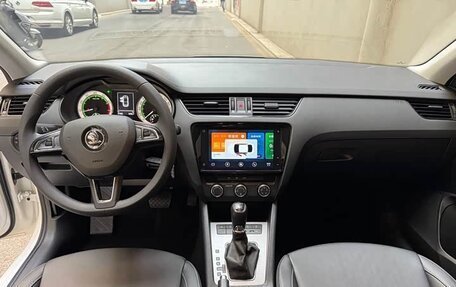 Skoda Octavia, 2022 год, 1 590 000 рублей, 10 фотография