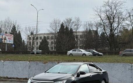 Toyota Camry, 2015 год, 1 780 000 рублей, 4 фотография