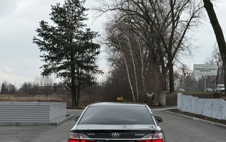 Toyota Camry, 2015 год, 1 780 000 рублей, 6 фотография