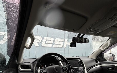 Mitsubishi Pajero Sport III рестайлинг, 2017 год, 3 050 000 рублей, 8 фотография