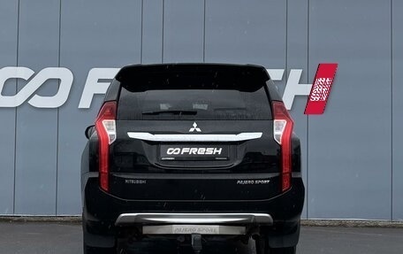 Mitsubishi Pajero Sport III рестайлинг, 2017 год, 3 050 000 рублей, 2 фотография