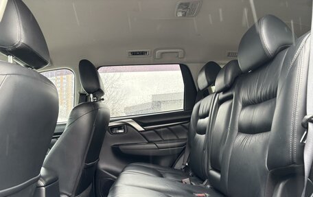 Mitsubishi Pajero Sport III рестайлинг, 2017 год, 3 050 000 рублей, 11 фотография