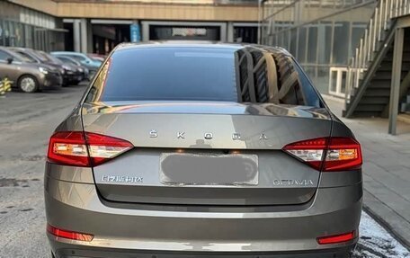 Skoda Octavia, 2022 год, 1 550 000 рублей, 5 фотография