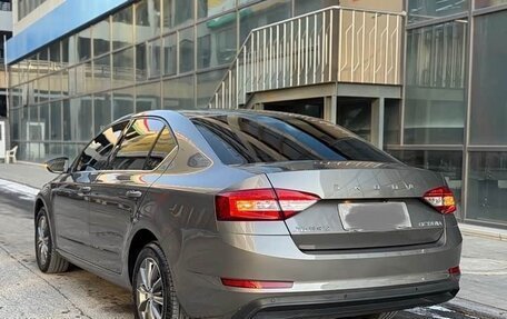 Skoda Octavia, 2022 год, 1 550 000 рублей, 4 фотография