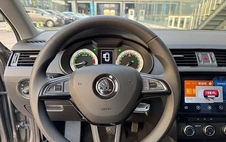 Skoda Octavia, 2022 год, 1 550 000 рублей, 8 фотография