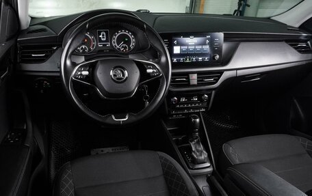 Skoda Rapid II, 2021 год, 1 819 000 рублей, 6 фотография