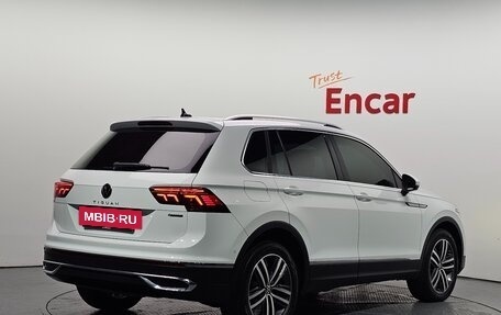 Volkswagen Tiguan II, 2022 год, 2 590 007 рублей, 3 фотография