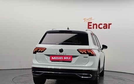 Volkswagen Tiguan II, 2022 год, 2 590 007 рублей, 4 фотография