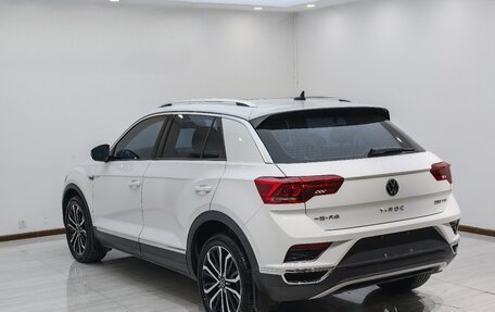 Volkswagen T-Roc I, 2022 год, 1 790 000 рублей, 6 фотография