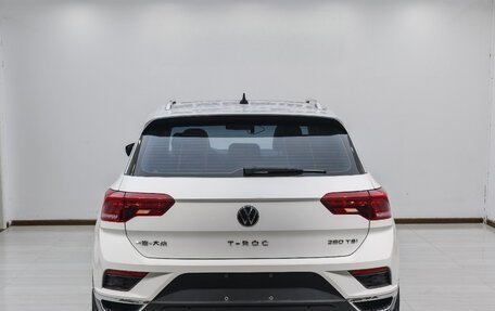 Volkswagen T-Roc I, 2022 год, 1 790 000 рублей, 5 фотография