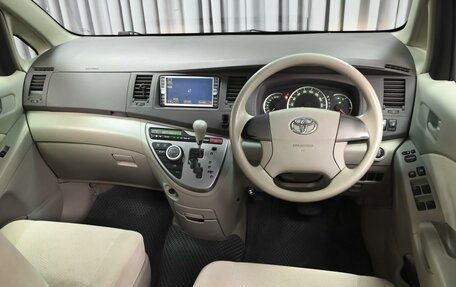 Toyota ISis I, 2011 год, 999 000 рублей, 6 фотография