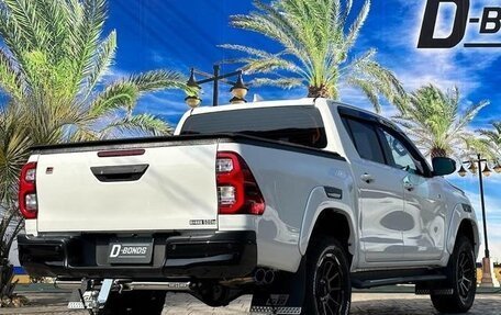 Toyota Hilux VIII, 2022 год, 4 170 000 рублей, 13 фотография
