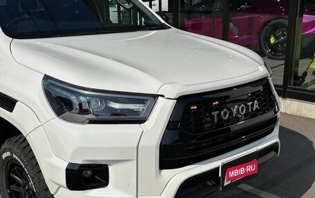 Toyota Hilux VIII, 2022 год, 4 170 000 рублей, 6 фотография