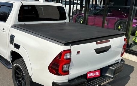 Toyota Hilux VIII, 2022 год, 4 170 000 рублей, 12 фотография