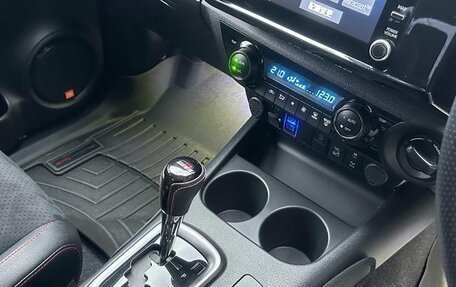 Toyota Hilux VIII, 2022 год, 4 170 000 рублей, 27 фотография