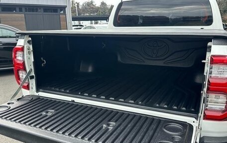 Toyota Hilux VIII, 2022 год, 4 170 000 рублей, 34 фотография