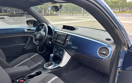 Volkswagen Beetle, 2018 год, 1 290 000 рублей, 8 фотография