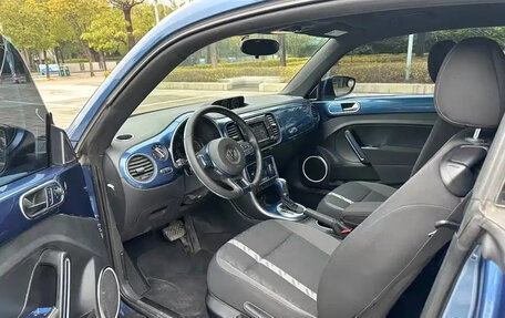 Volkswagen Beetle, 2018 год, 1 290 000 рублей, 7 фотография