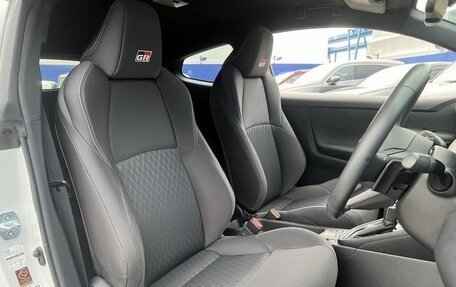 Toyota Yaris, 2021 год, 1 290 000 рублей, 7 фотография