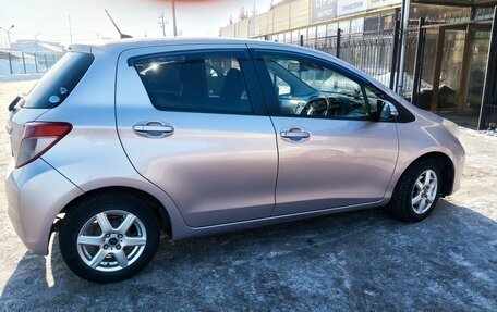 Toyota Vitz, 2011 год, 730 000 рублей, 3 фотография