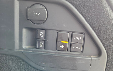 Volkswagen Touareg III, 2018 год, 3 850 000 рублей, 10 фотография