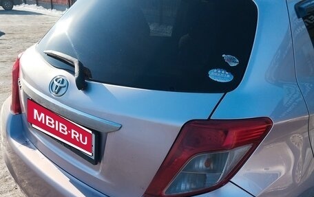 Toyota Vitz, 2011 год, 730 000 рублей, 4 фотография