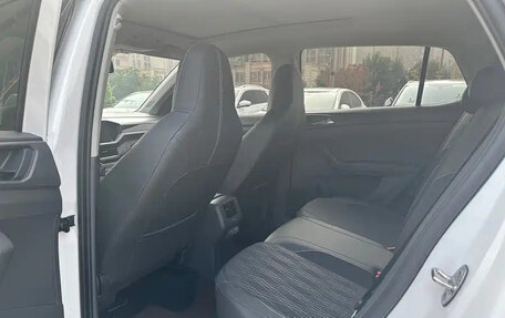 Volkswagen T-Cross I, 2021 год, 1 200 000 рублей, 9 фотография