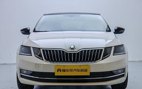 Skoda Octavia, 2020 год, 1 350 000 рублей, 2 фотография