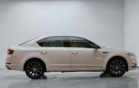 Skoda Octavia, 2020 год, 1 350 000 рублей, 9 фотография