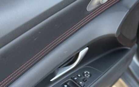 Hyundai Elantra, 2023 год, 1 600 000 рублей, 26 фотография