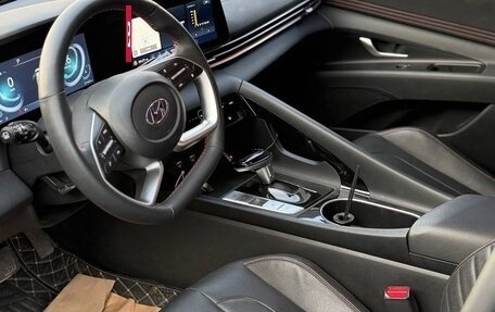 Hyundai Elantra, 2023 год, 1 600 000 рублей, 25 фотография