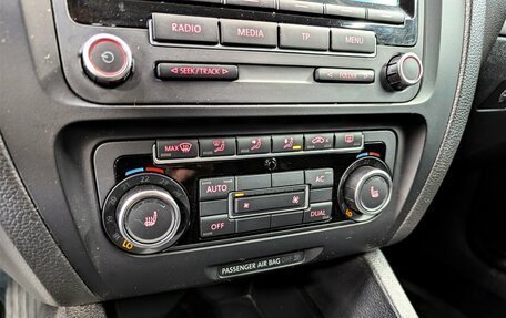 Volkswagen Jetta VI, 2012 год, 950 000 рублей, 22 фотография