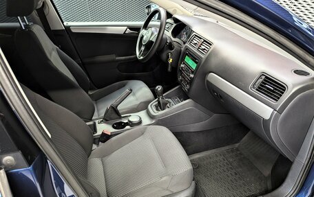 Volkswagen Jetta VI, 2012 год, 950 000 рублей, 16 фотография